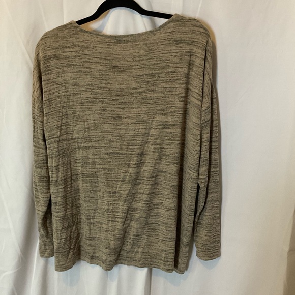 Loramendi Women’s Long Sleeve Heathered Oatmeal color with Black lace trim XL - Picture 5 of 16